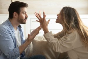 Por que repito relacionamentos tóxicos? Entenda os padrões emocionais por trás disso